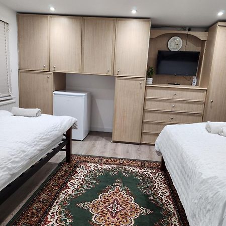 The London En-Suite イルフォード エクステリア 写真